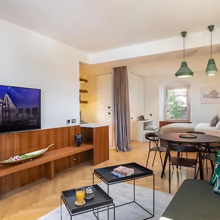 Apartmán Deluxe Socialist Chic Flavor *