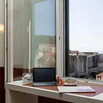 Appartement Deluxe Socialist Chic Flavor